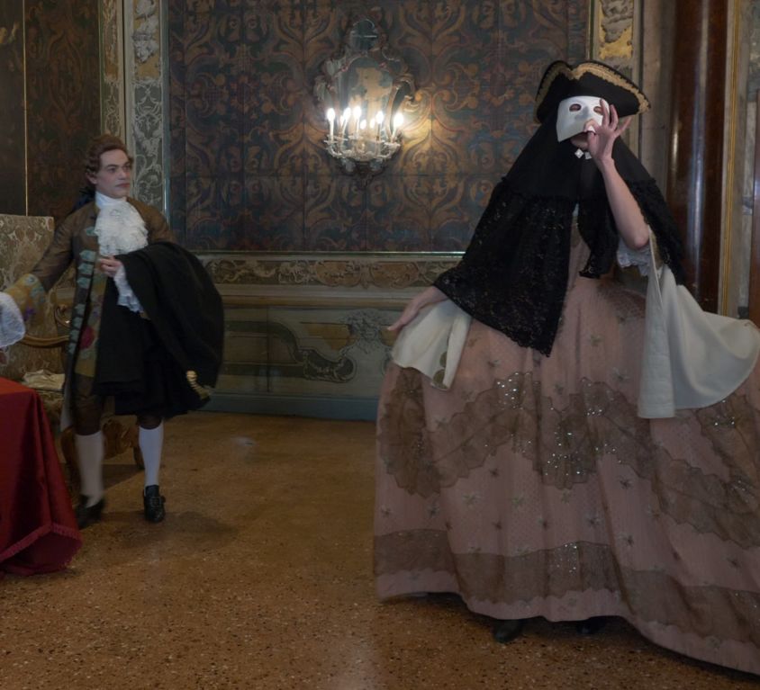 Costumi fra le mura